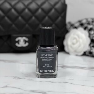 CHANEL Le Vernis Longwear Nail Polish 538 Gris Obscur